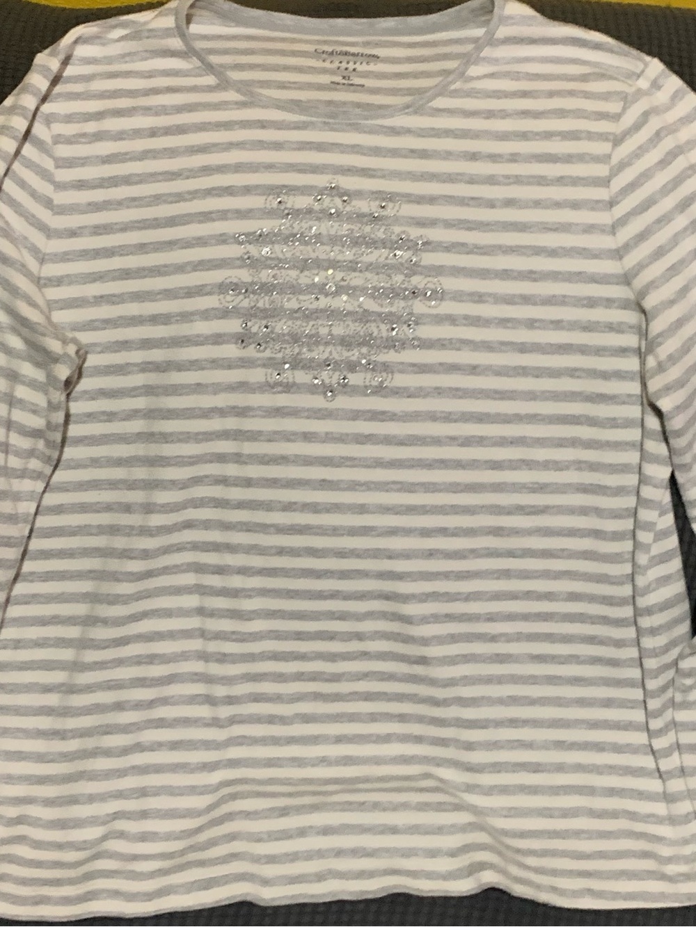 Women Croft & Barrow gray-and-white striped long-sleeve top Sz. Xl